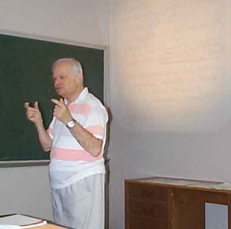 Lumer giving a talk